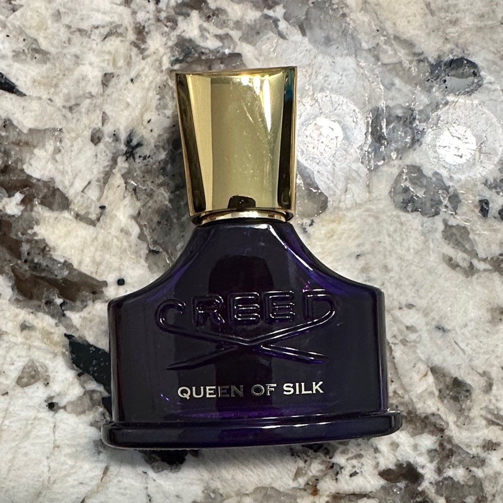 Creed Queen of Silk in Deep Purple with Gold Cap